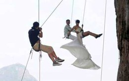 Cặp đôi cheo leo trên vách đá để chụp ảnh cưới