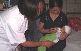 Cứu bé sơ sinh thiếu 2/3 lượng máu cơ thể