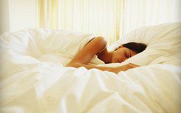 Tên trộm 'phát cuồng' vì chủ nhà ngủ nude