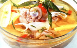 Mộc mạc canh gà măng chua