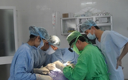 Phải đi cấp cứu lúc nửa đêm vì gãy "súng"