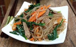 Khéo tay làm miến trộn kiểu Hàn Quốc