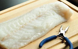 Mẹo lọc bỏ xương cá siêu nhanh