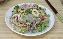 Làm miến trộn mực và rau củ chua ngọt