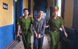 Đến thăm con, chồng đâm vợ chết dã man