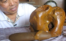 Cả làng rủ nhau đi ngắm viên đá hình "cái ấy"