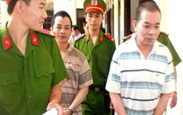 Cha, con đùn đẩy trách nhiệm về cái thai bé gái hàng xóm