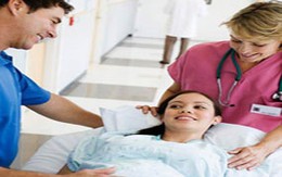 Cười ra nước mắt chuyện đi đẻ
