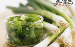 Phái mạnh nên ăn nhiều hành để tránh bất lực