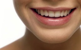 6 triệu chứng lão hóa răng