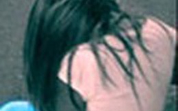 Dụ thiếu nữ lang thang vào lều rồi hiếp dâm