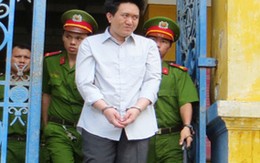 Đã ly hôn, vẫn viện cớ ghen tuông hành hạ vợ cũ