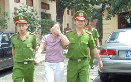Bi kịch gia đình của người đàn bà mê “phi công trẻ”