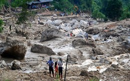 Lũ quét cuốn mất tích 10 người