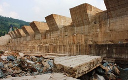 Đập thủy điện Đakrông III bị vỡ