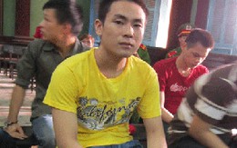 Dù đã ly hôn, gã đàn ông vẫn ghen cuồng bạo