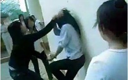 Cô giáo đánh đồng nghiệp thủng màng nhĩ