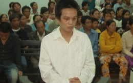Rủ cháu gái làm “chuyện vợ chồng”
