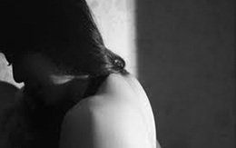 Trúng mỹ nhân kế, 8x bị... lột sạch