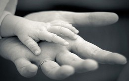 Người đàn bà hai lần phải xa rời “giọt máu” của mình