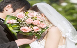 Vào tù vì trót "làm chuyện người lớn" với vợ