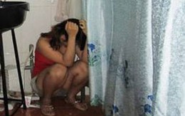 Bắt tại trận 4 nhân viên gội đầu đang kích dục khách
