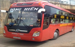 Bé ba tháng tuổi bị trọng thương vì xe khách bị ném đá