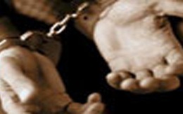 Phó công an xã thuê côn đồ chém trưởng công an