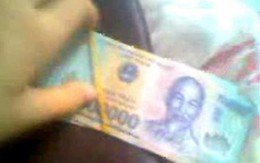 Trộm 20 triệu, "nữ quái" giấu ngay vào áo ngực