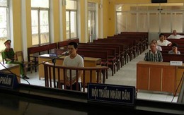 Gã chồng bạc ác ví vợ như ‘gái bia ôm'