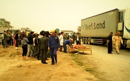 Đang làm đường, một công nhân bị xe container đâm chết