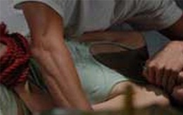 Rùng mình bố hiếp dâm gia sư của con