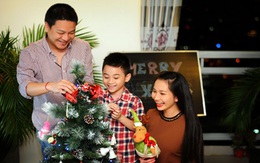 Kim Hiền đón Noel bình yên bên con trai và "chồng sắp cưới"