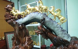 Cận cảnh bộ 'quà khủng' Bát Mã mạ vàng giá bạc tỷ