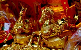 Đồ trang trí hình ngựa hút khách 