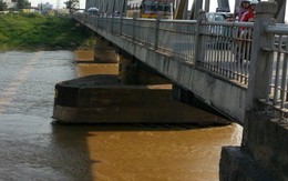 Sám hối của người ném vợ bị liệt xuống sông