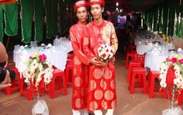 Người dân chen chúc xem đám cưới đồng tính trong khu nhà trọ