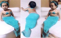 Con gái Lý Hải mặc váy tiên cá dễ thương