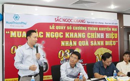 16 khách hàng đầu tiên nhận quà sành điệu từ Sắc Ngọc Khang