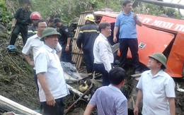 Bộ trưởng Thăng bám dây thừng đi xuống vực tiếp cận xe khách gặp nạn