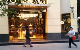 Niêm phong hàng hiệu tại Milano Hà Nội