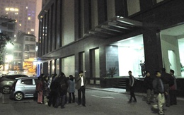 Hà Nội: Người đàn ông mặc võ phục rơi từ tầng 24