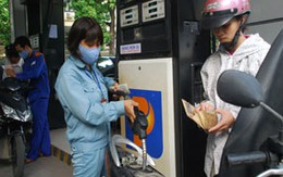 Tiếp tục giảm giá dầu, xăng vẫn đứng im