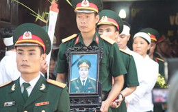 Xúc động tiễn đưa thượng úy Nguyễn Hoàng Anh về đất mẹ