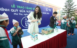 Quỹ sữa vươn cao Việt Nam 2013 đến với trẻ em nghèo tỉnh Phú Thọ