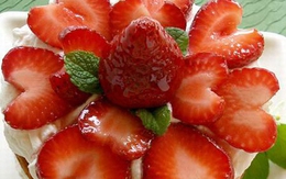 Làm trắng răng bằng nguyên liệu tự nhiên