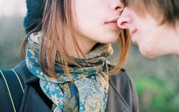 Bạn gái lợi dụng nhiều đàn ông
