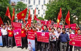 Khả năng cuối năm 2015 sẽ có Luật Biểu tình