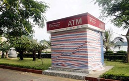 Hàng trăm khách du lịch xin ở lại "đón"… Thần Sấm