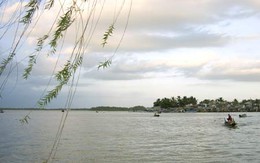 Cụ ông 92 tuổi lao xuống sông cứu người